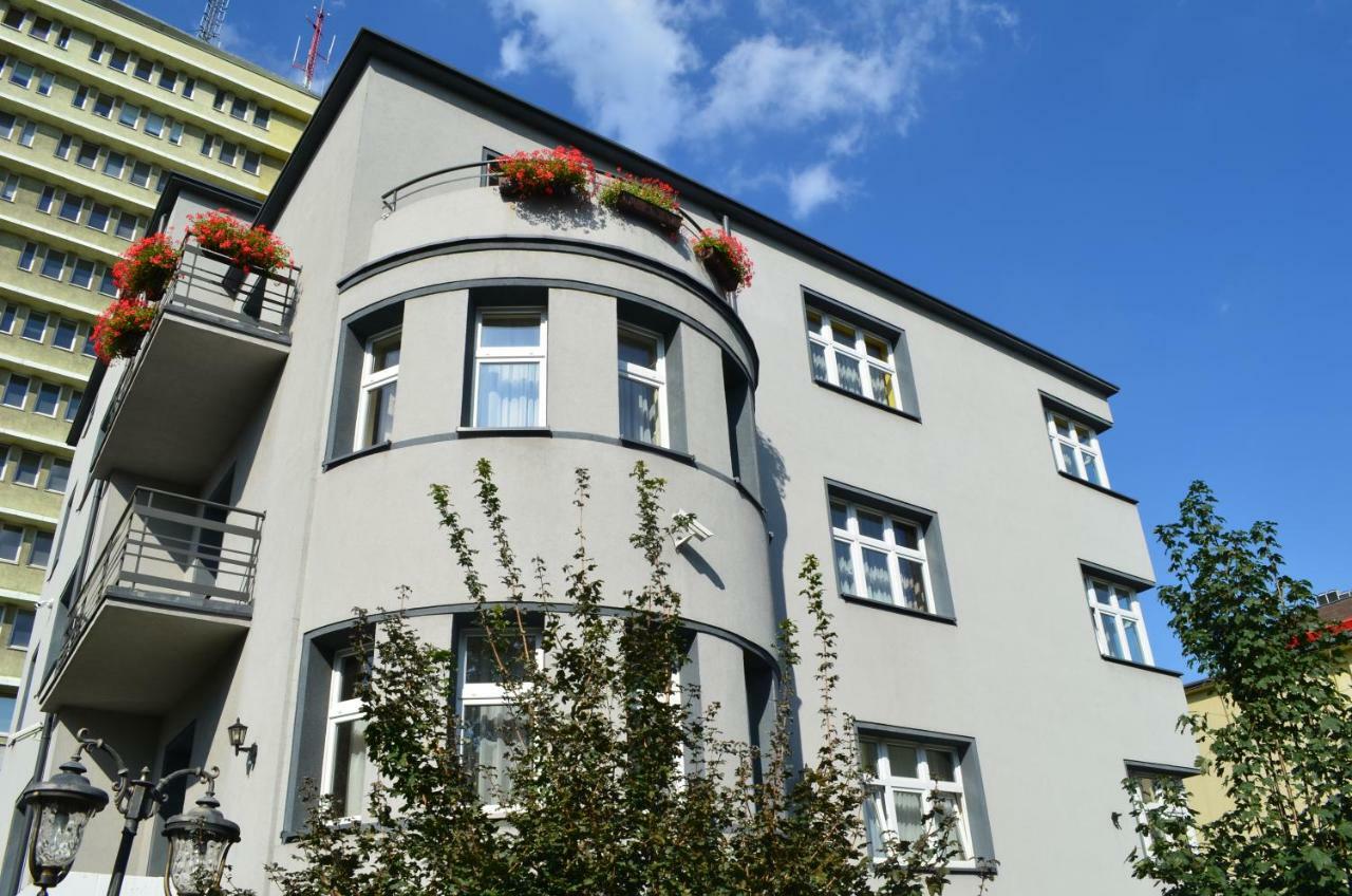 Hostel Gwarek كاتوفيتسه المظهر الخارجي الصورة
